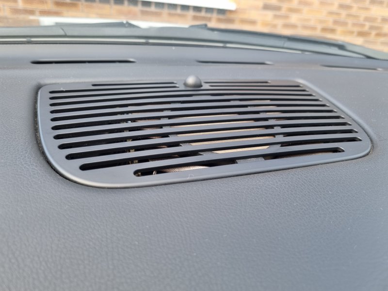 GranTurismo dash centre speaker grill rattle..
