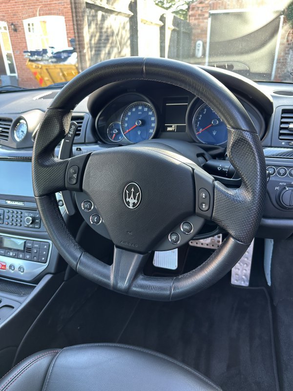 MASERATI GRANTURISMO STEERING WHEEL Page 2