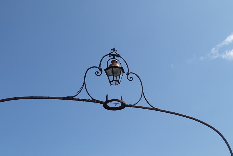 Carcassonne Bridge Lamp 2029-09-05 DSC01653.jpg