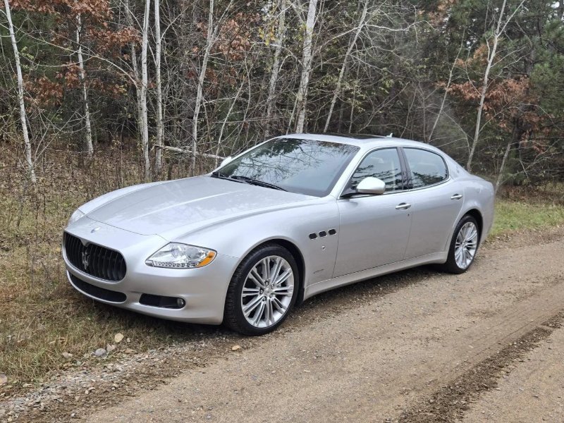 2010_maserati_quattroporte_lfrontqtr.jpg