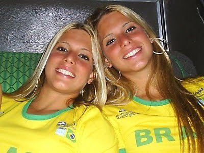 Brazil Hot Female Fans - Sexy Brazilian Soccer Girls7.jpg