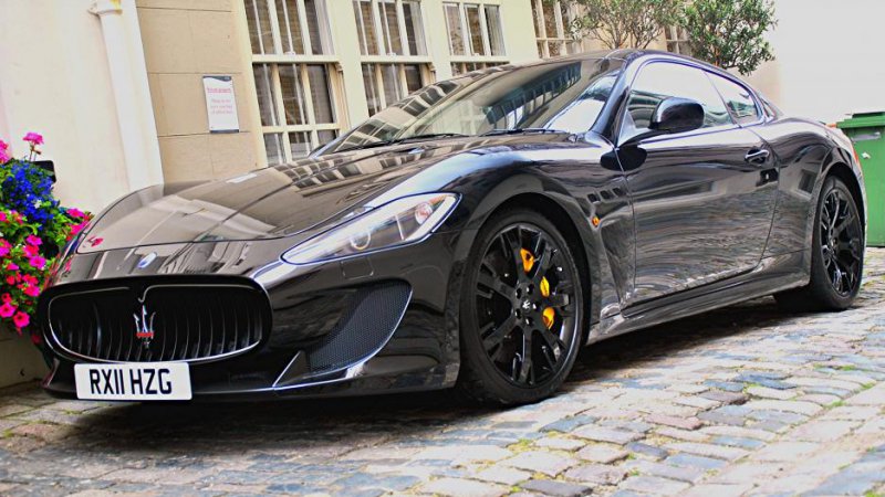 Maserati_GranTurismo_MC_Stradale.jpg