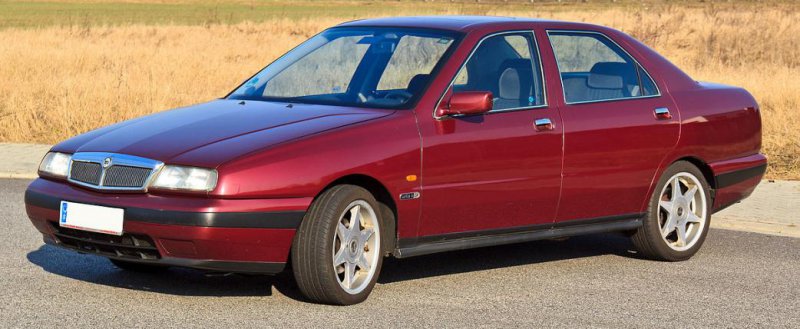 1200px-Lancia_Kappa_front_20110130.jpg