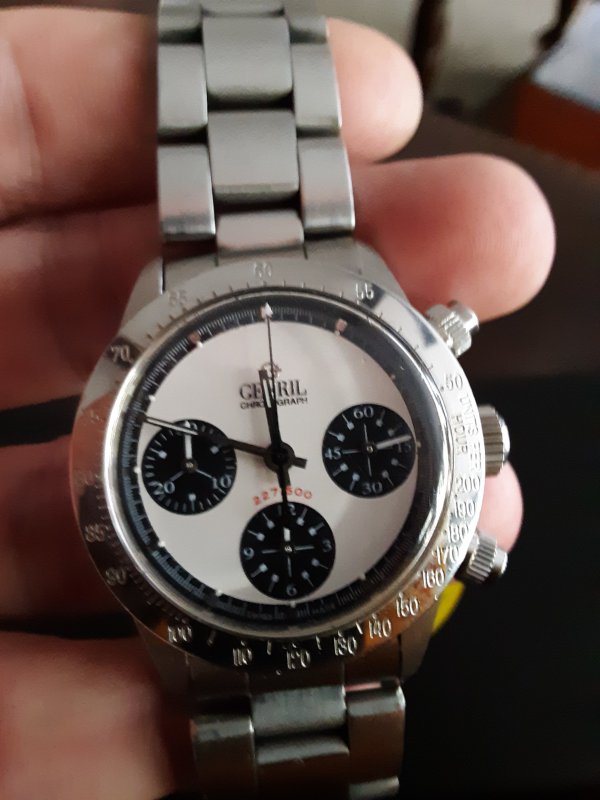 68158